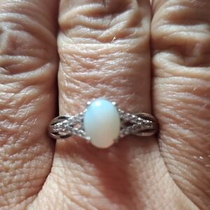 STERLING SILVER MOONSTONE RING